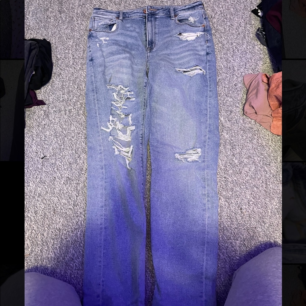 American Eagle mom jeans